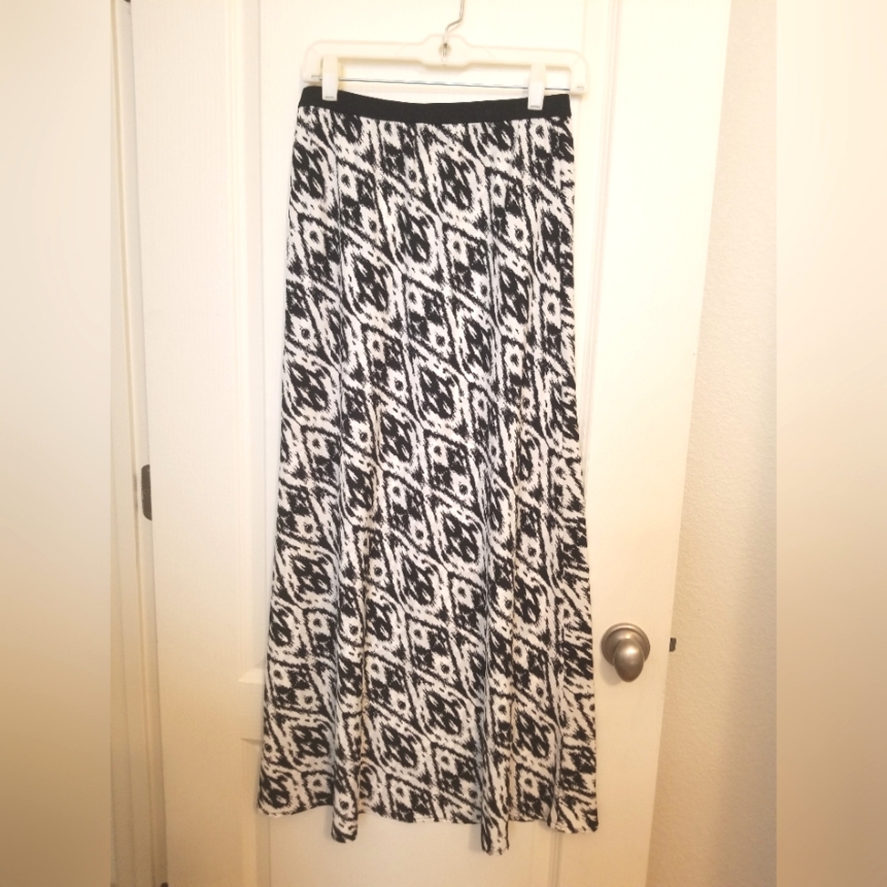 Pleione long black and white skirt, size M